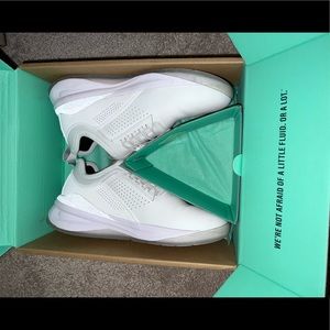 Brilliant White Clove Nursing Shoes